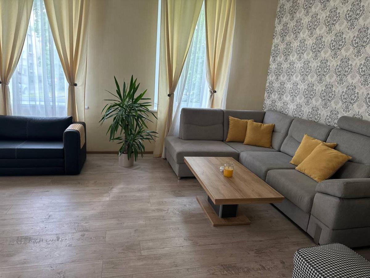 Apartamenti Dvinska Даугавпилс Экстерьер фото