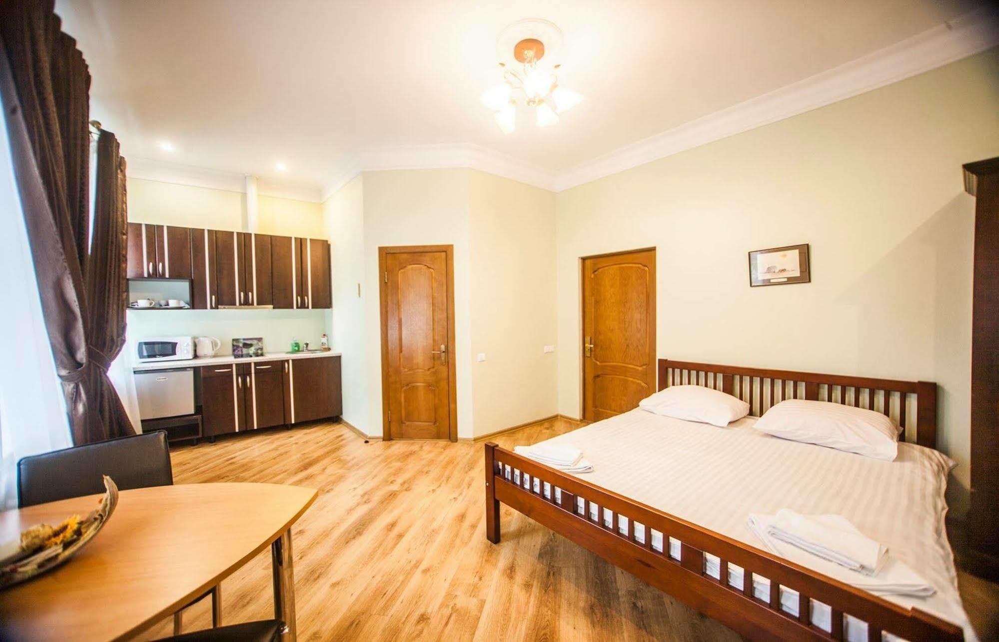 Apartamenti Dvinska Даугавпилс Экстерьер фото